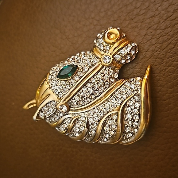 Vintage Rhinestone Horse Head Castlecore Brooch - Picture 2 of 5